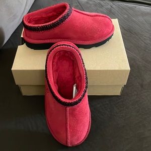 Unisex UGG Tasman II slip on shoes